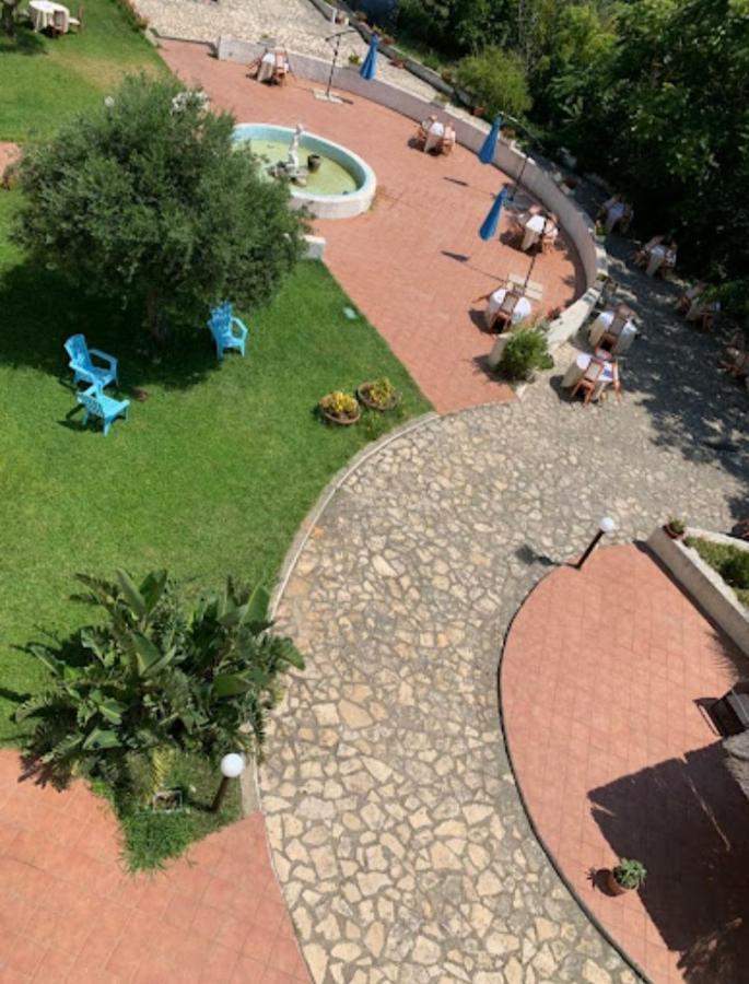 Hotel Parco Delle Rose อัคควัปเปซา ภายนอก รูปภาพ
